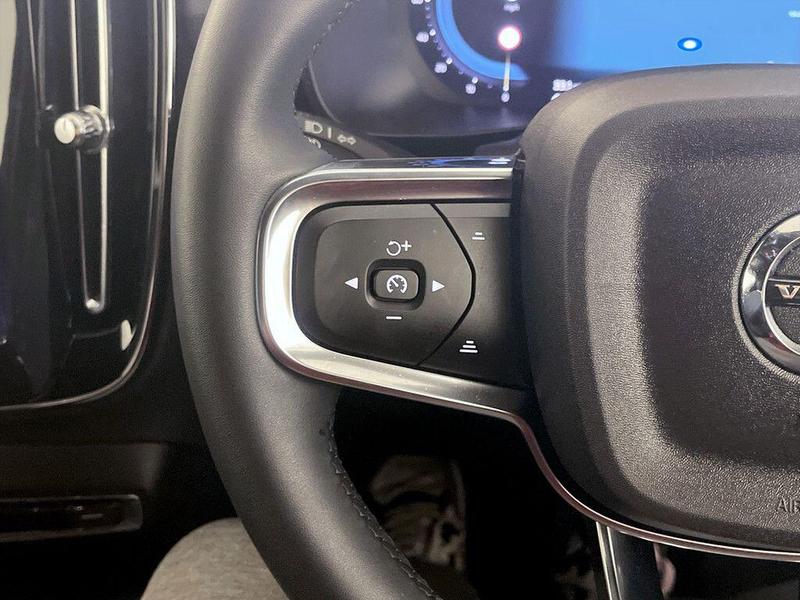 Used Volvo XC40 2022 for sale - 76382226: Photo 17