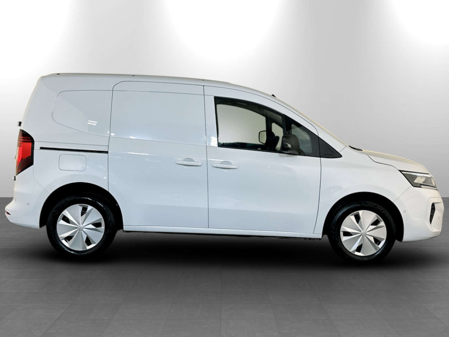 Used Nissan Other 2023 for sale - 77406111: Photo 10