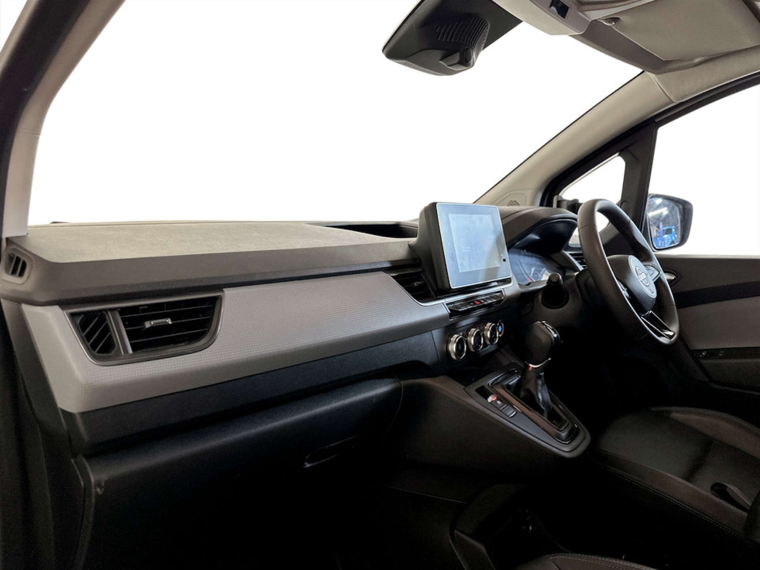 Used Nissan Other 2023 for sale - 77406111: Photo 11