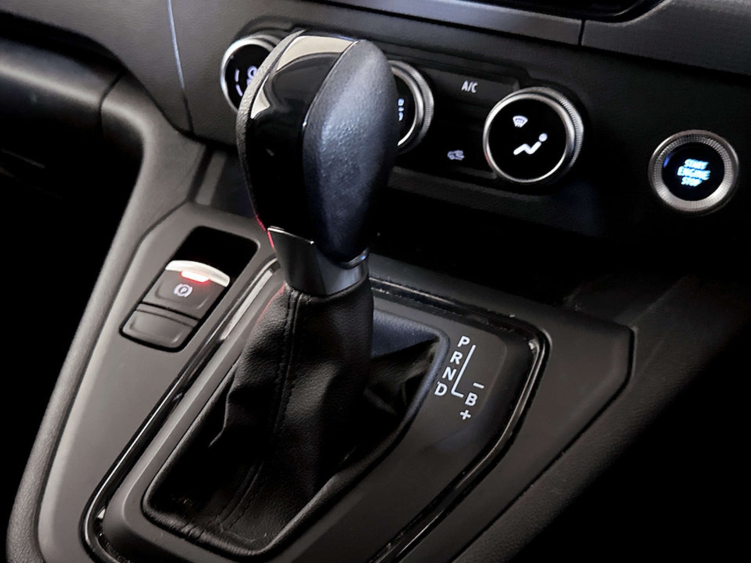 Used Nissan Other 2023 for sale - 77406111: Photo 25