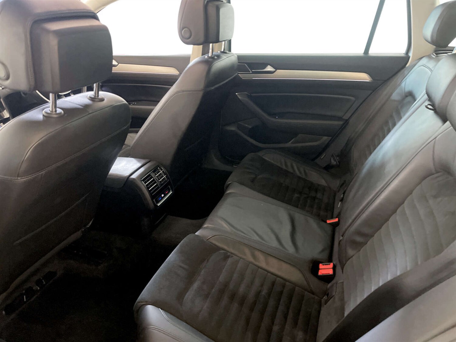 Used Volkswagen Passat 2018 for sale - 77368180: Photo 15