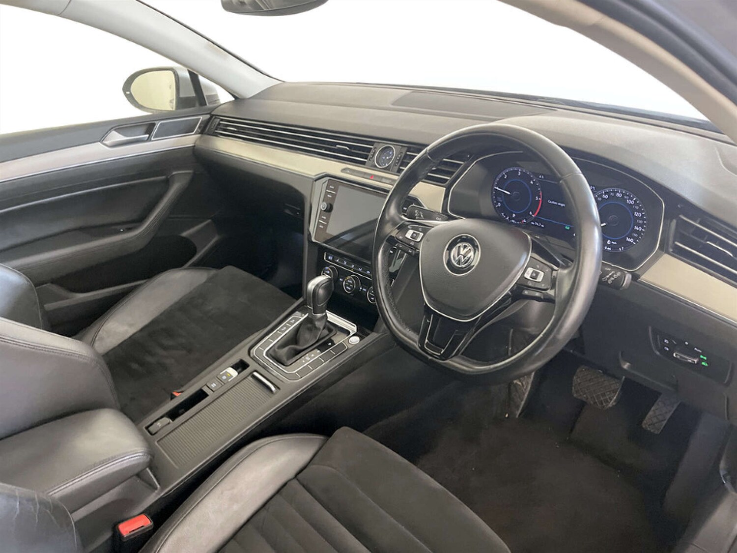 Used Volkswagen Passat 2018 for sale - 77368180: Photo 16