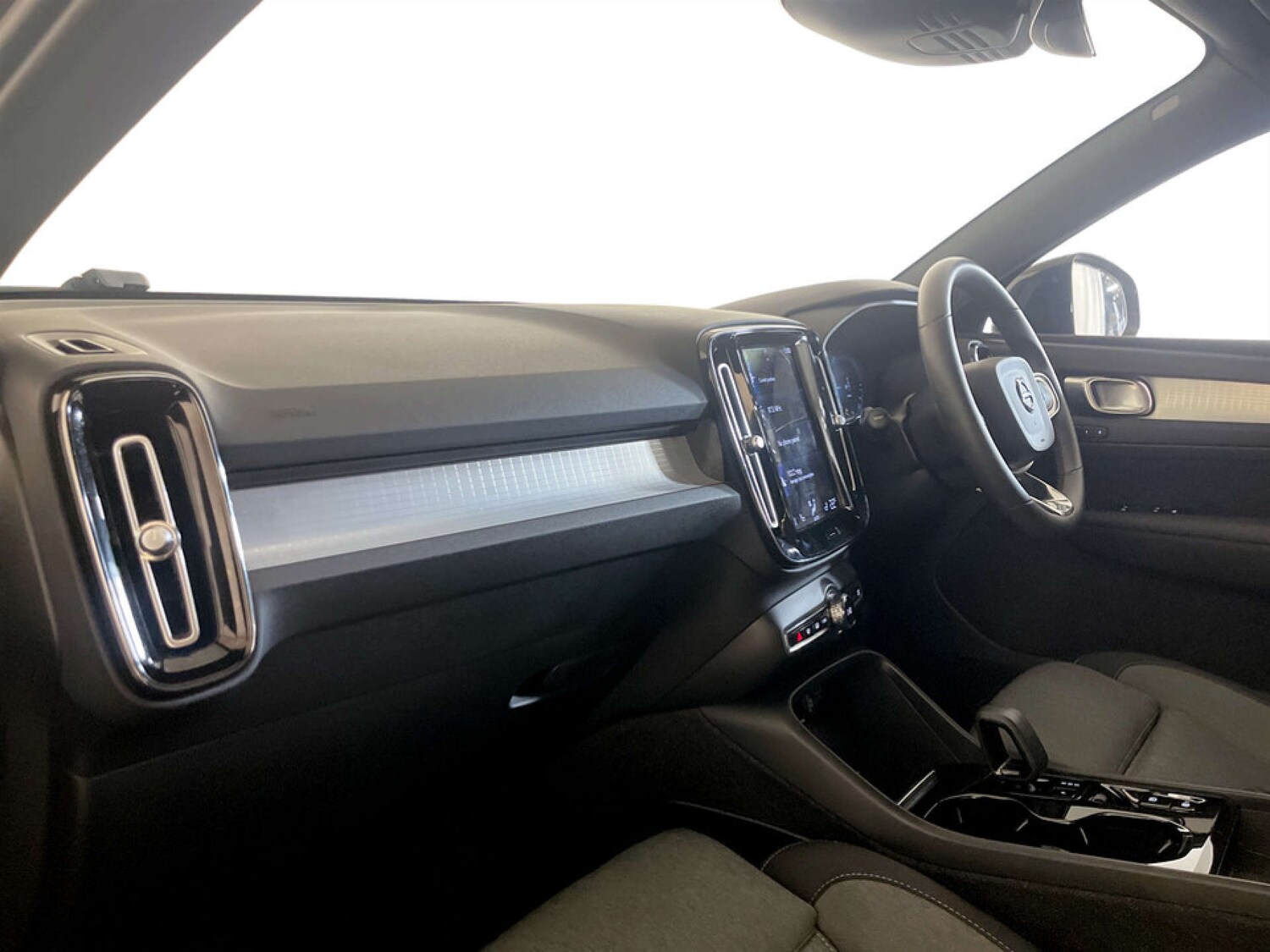 Used Volvo XC40 2022 for sale - 77469998: Photo 12