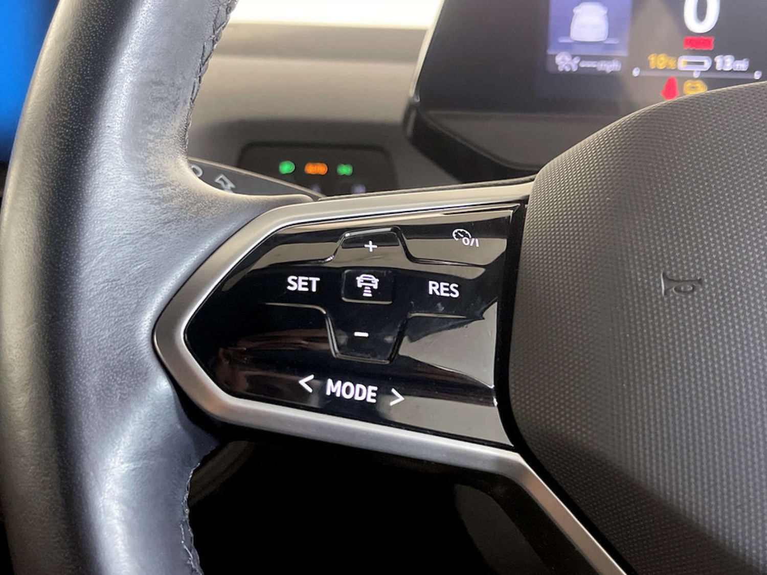 Used Volkswagen ID.3 2023 for sale - 77650538: Photo 17