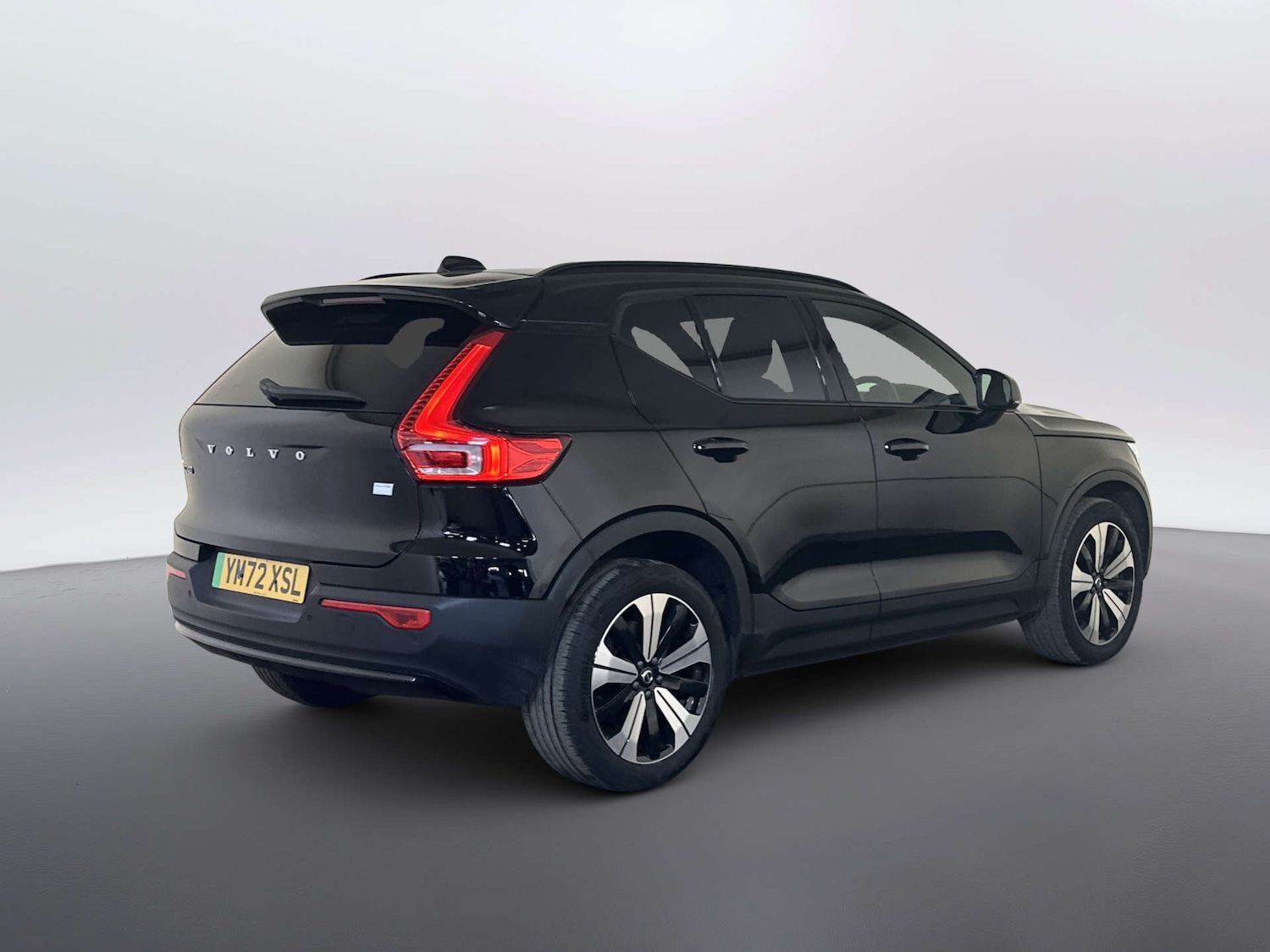 Used Volvo XC40 2023 for sale - 77945408: Photo 10