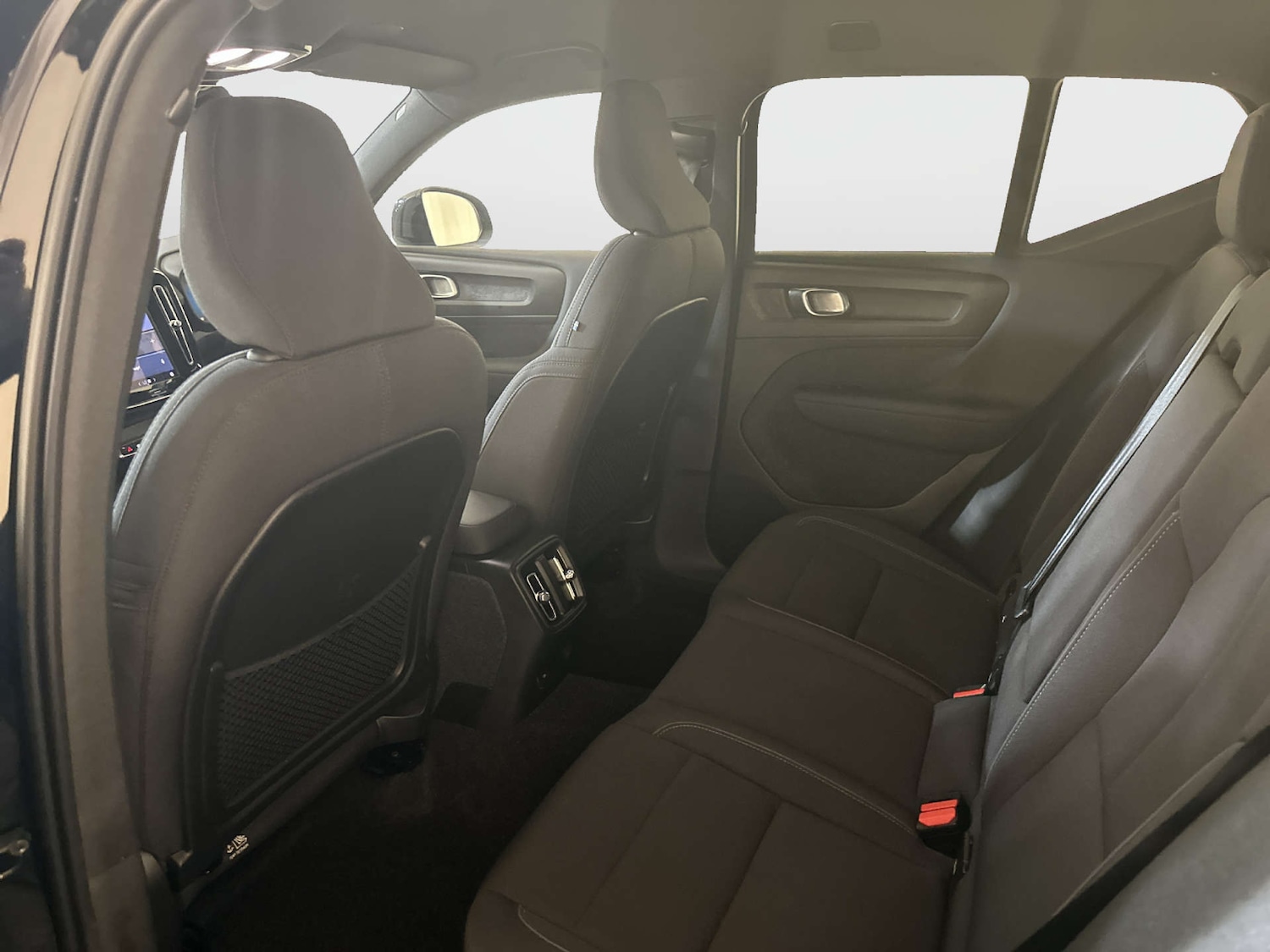 Used Volvo XC40 2023 for sale - 77945408: Photo 14