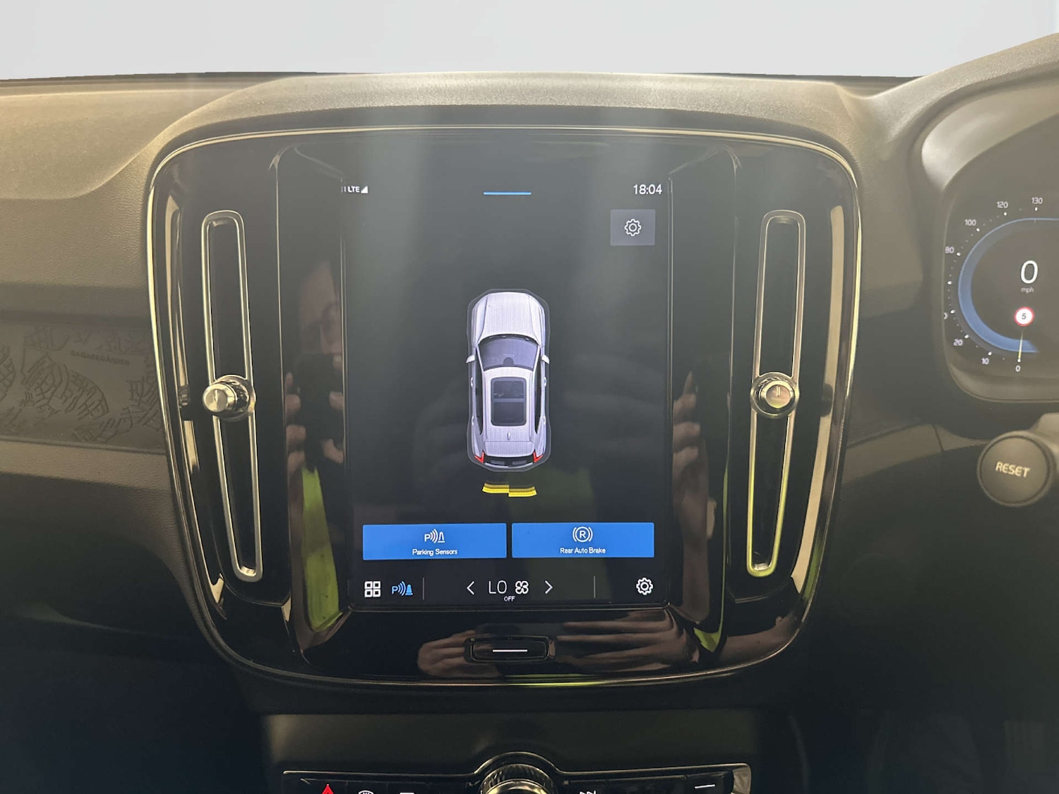 Used Volvo XC40 2023 for sale - 77945408: Photo 23