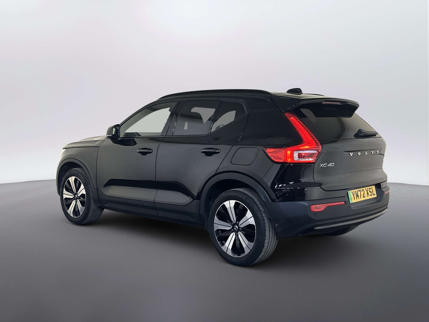 Used Volvo XC40 2023 for sale - 77945408: Photo 8