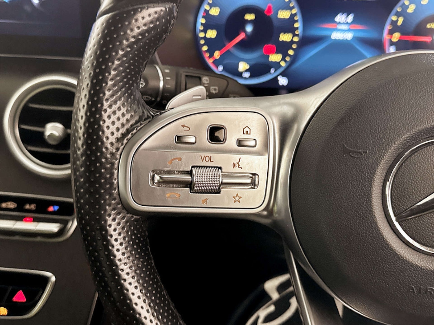 Used Mercedes-Benz C Class 2021 for sale - 77880439: Photo 17