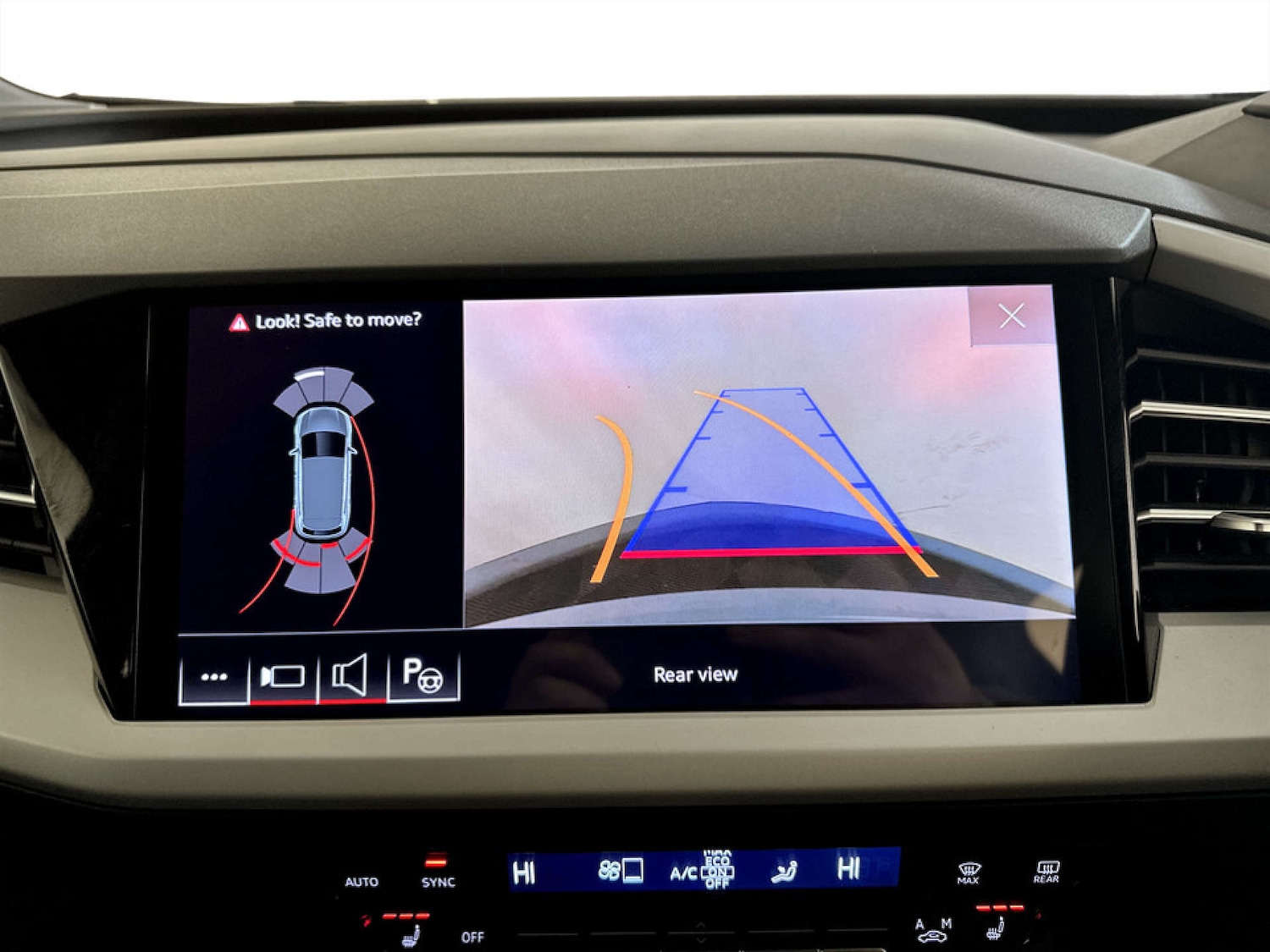 Used Audi Q4 e-tron 2022 for sale - 77452529: Photo 20