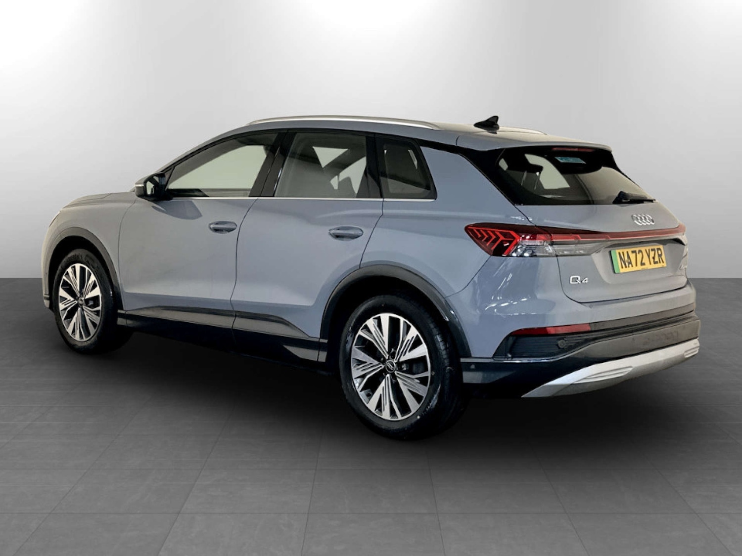 Used Audi Q4 e-tron 2022 for sale - 77452529: Photo 8