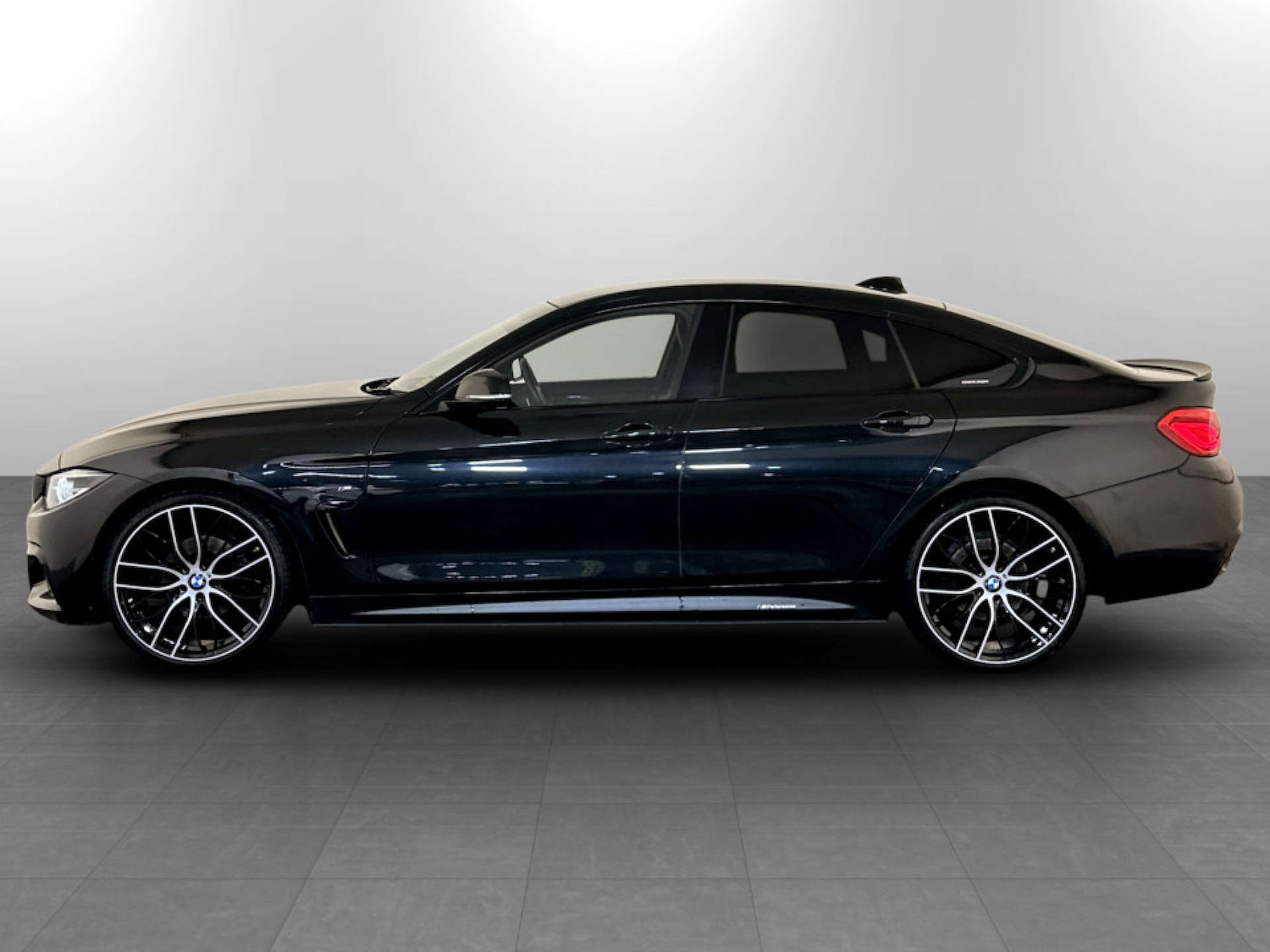 Used BMW 4 Series 2018 for sale - 77326102: Photo 7