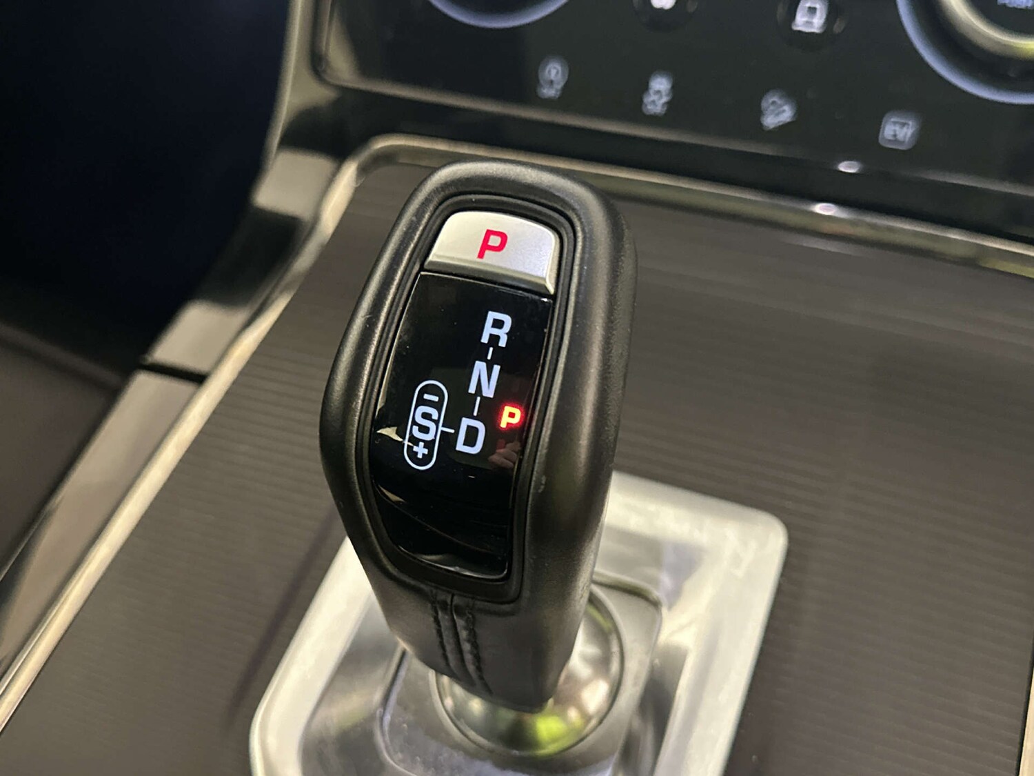 Used Land Rover Range Rover Evoque 2023 for sale - 77950416: Photo 25