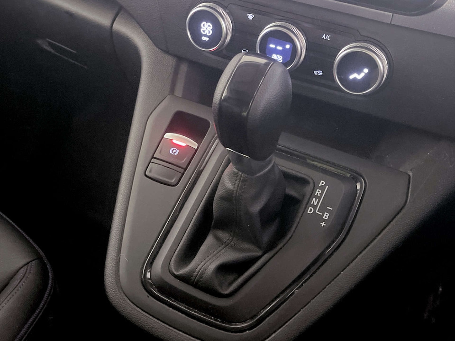 Used Nissan Other 2023 for sale - 77423732: Photo 24