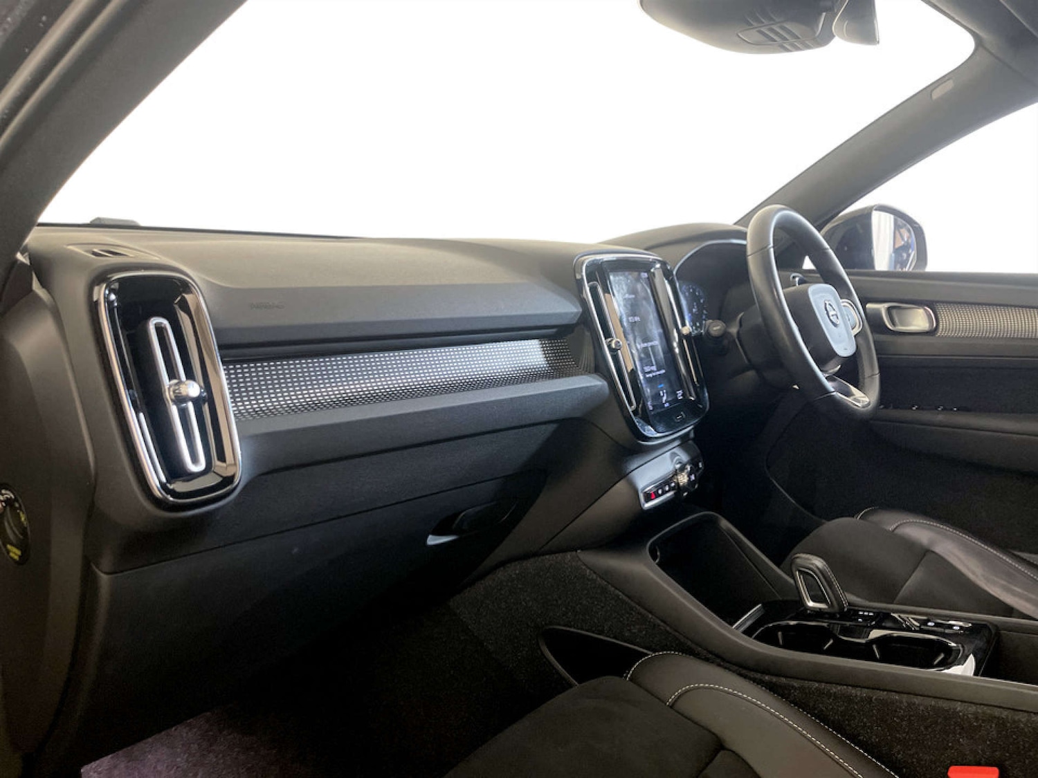 Used Volvo XC40 2021 for sale - 77185103: Photo 12