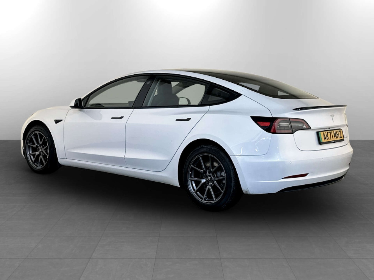 Used Tesla Model 3 2021 for sale - 77506852: Photo 8