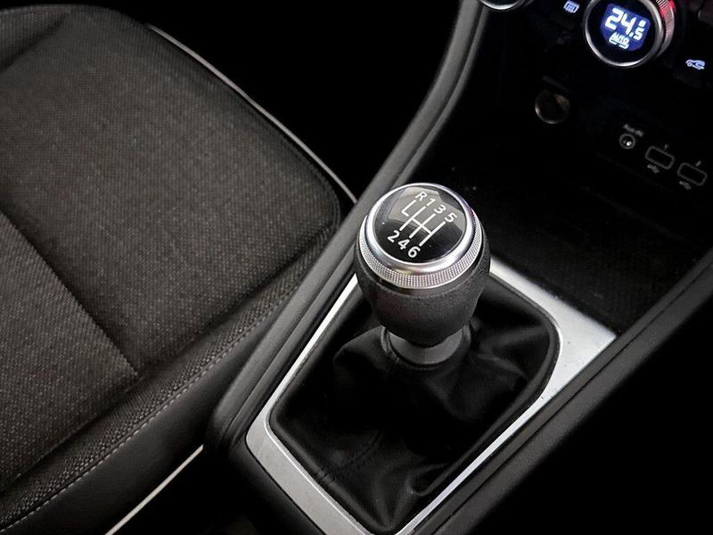 Used Renault Captur 2022 for sale - 76494502: Photo 26