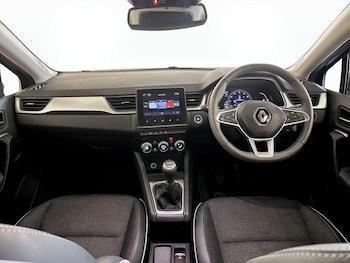 Used Renault Captur 2022 for sale - 76494502: Photo