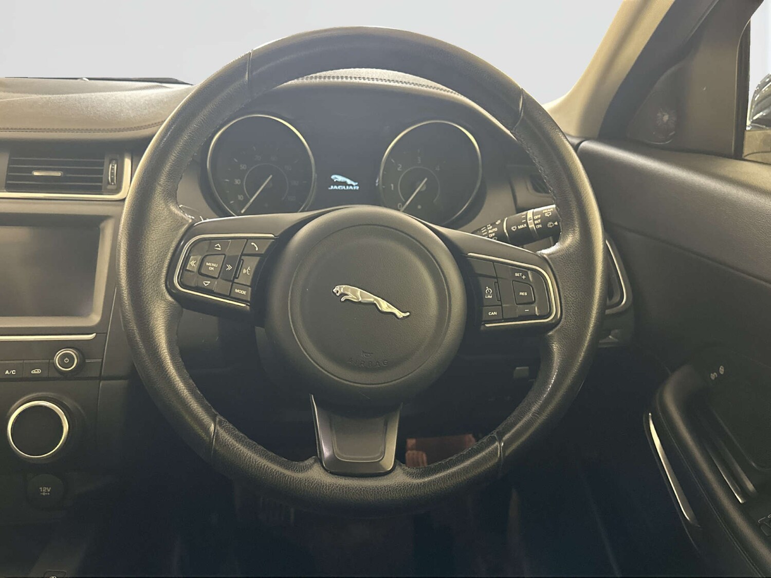 Used Jaguar E-Pace 2020 for sale - 77934001: Photo 16