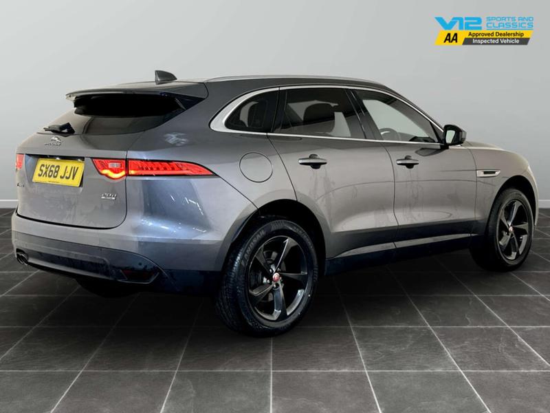 Used Jaguar F-Pace 2018 for sale - 76862342: Photo 11