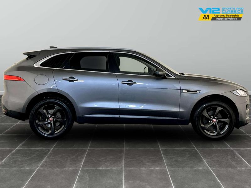 Used Jaguar F-Pace 2018 for sale - 76862342: Photo 12