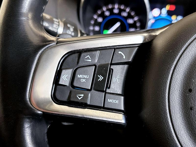 Used Jaguar F-Pace 2018 for sale - 76862342: Photo 17