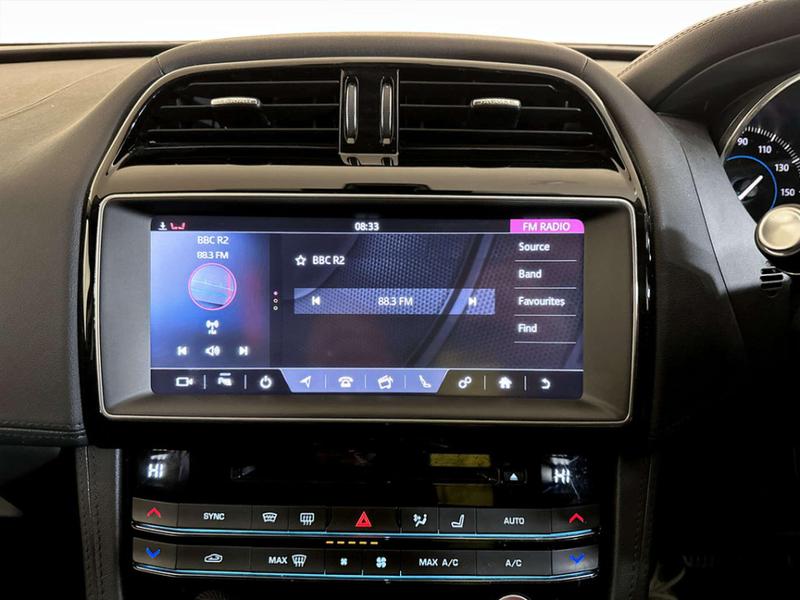 Used Jaguar F-Pace 2018 for sale - 76862342: Photo 24