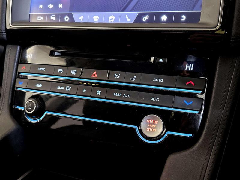 Used Jaguar F-Pace 2018 for sale - 76862342: Photo 25