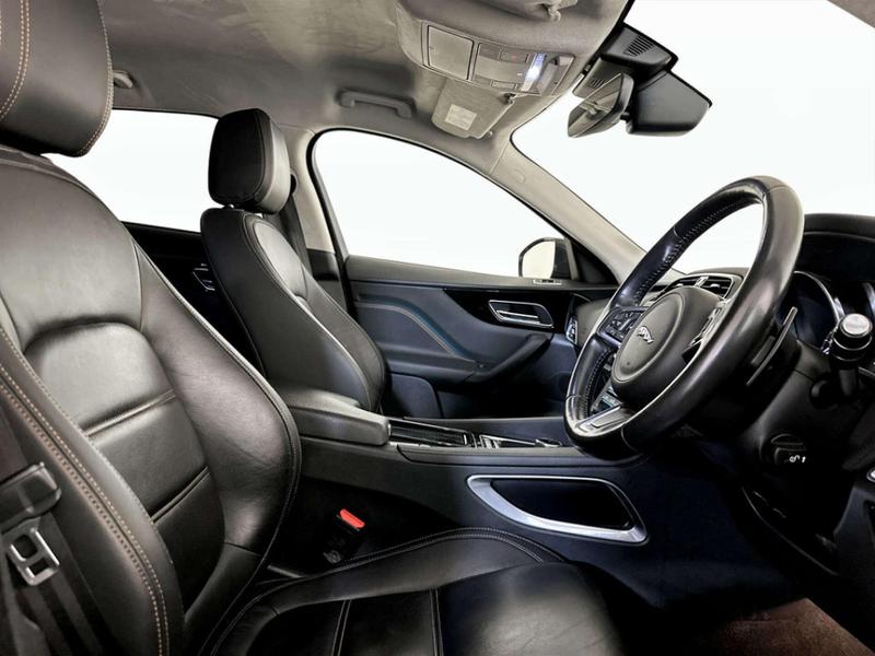 Used Jaguar F-Pace 2018 for sale - 76862342: Photo 7