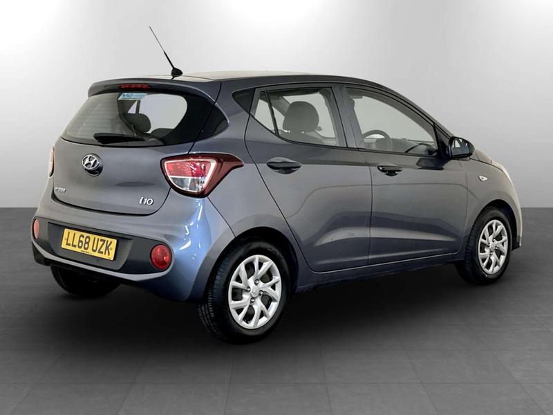 Used Hyundai i10 2018 for sale - 77055890: Photo 10