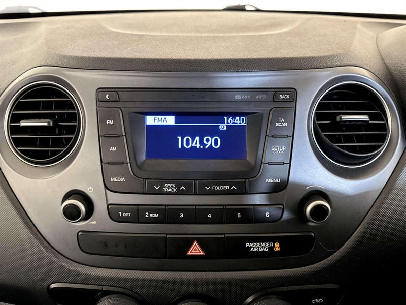 Used Hyundai i10 2018 for sale - 77055890: Photo 19