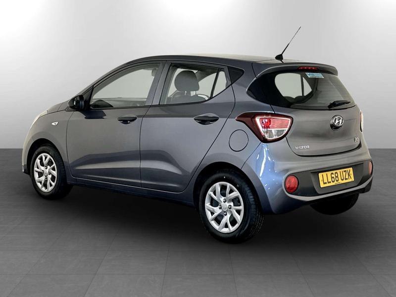 Used Hyundai i10 2018 for sale - 77055890: Photo 8