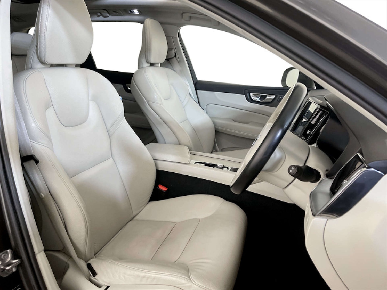 Used Volvo XC60 2018 for sale - 77609471: Photo 13