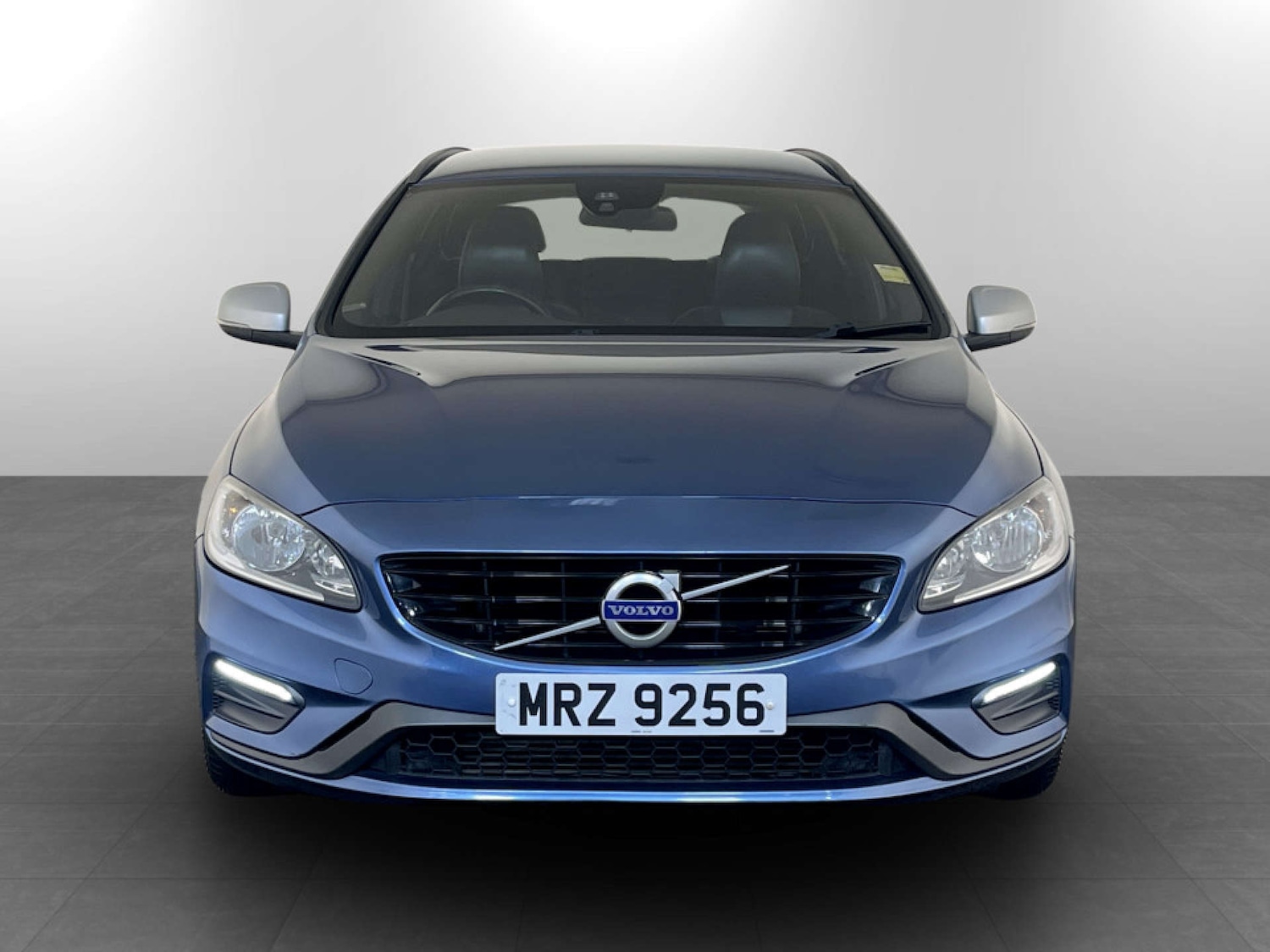 Used Volvo V60 2017 for sale - 77621933: Photo 5