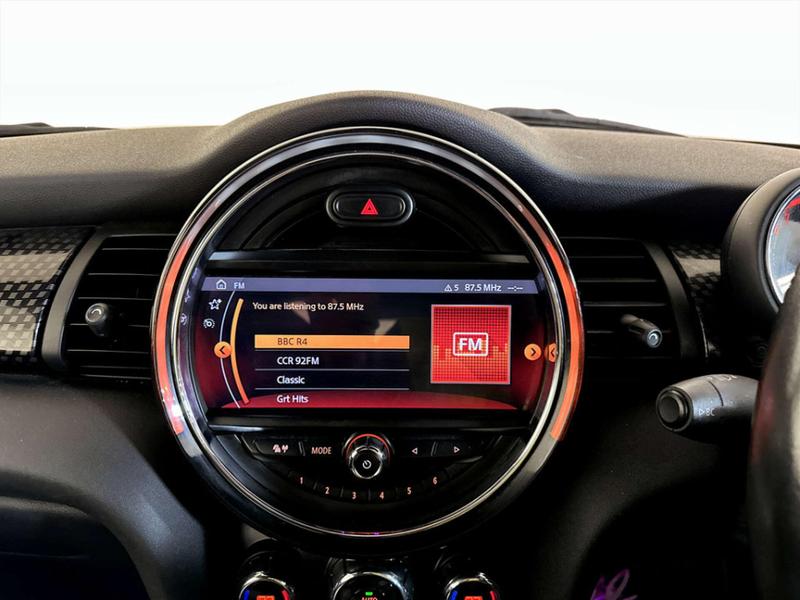 Used MINI Hatch 2019 for sale - 76797159: Photo 24