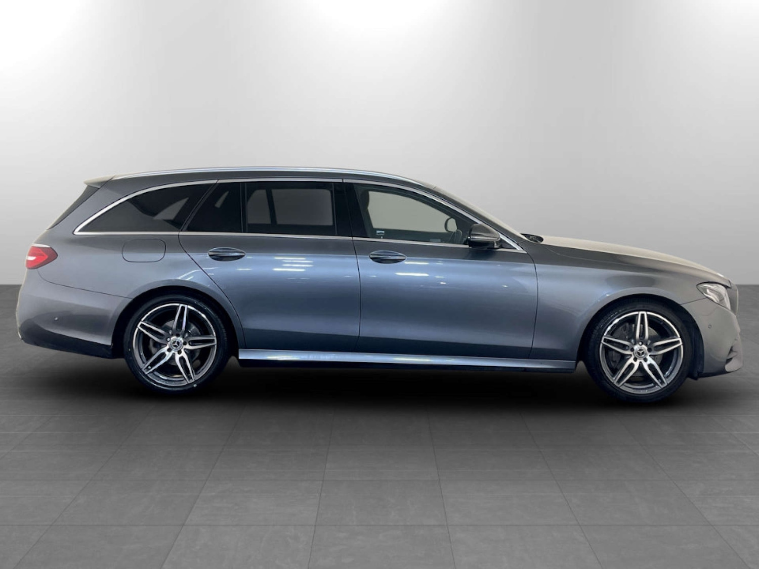 Used Mercedes-Benz E Class 2019 for sale - 77185197: Photo 11