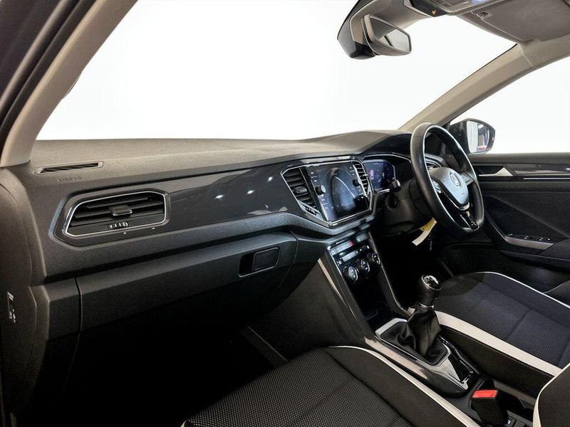 Used Volkswagen T-Roc 2019 for sale - 76616147: Photo 12