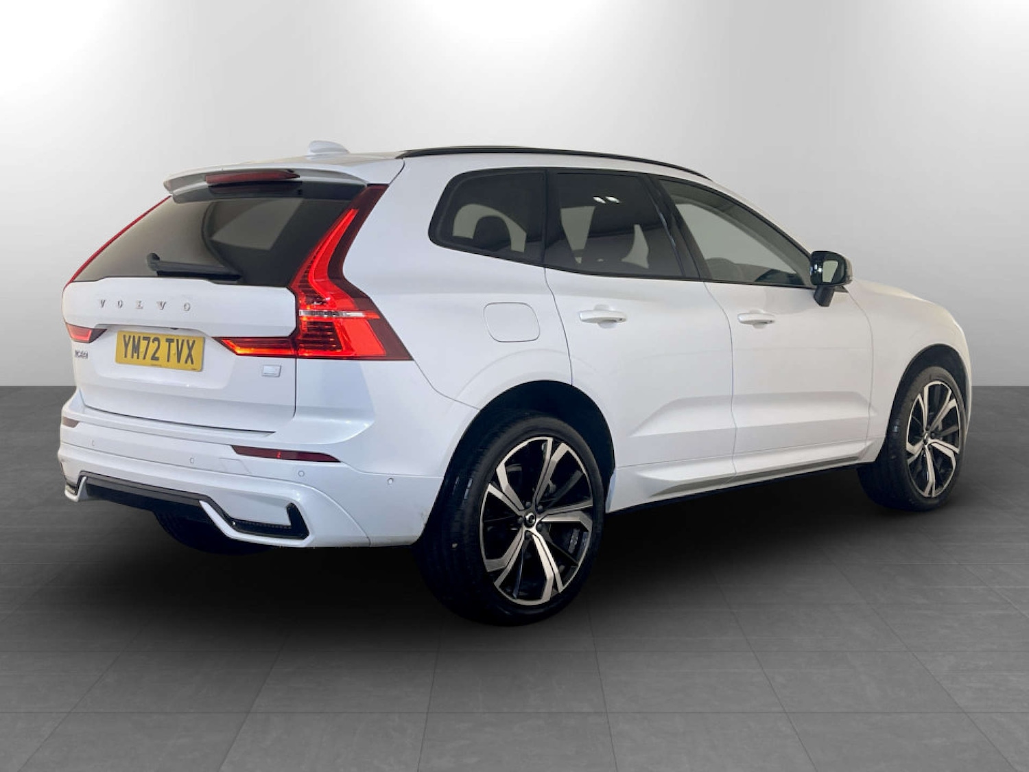 Used Volvo XC60 2023 for sale - 77693710: Photo 10