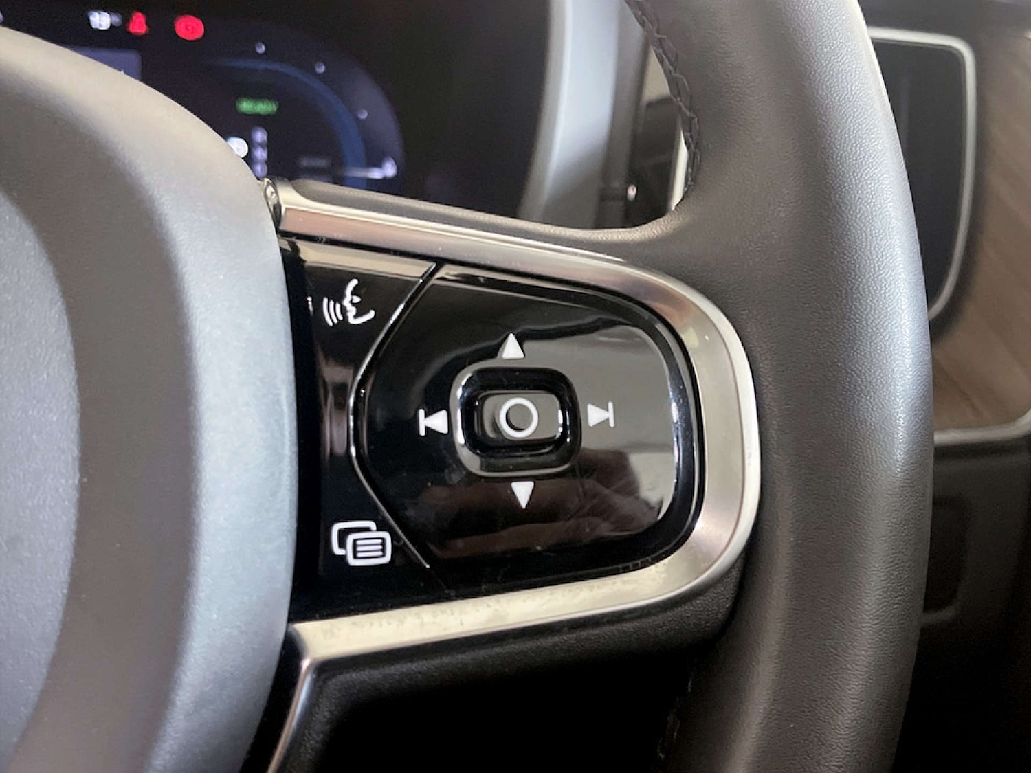 Used Volvo XC60 2023 for sale - 77693710: Photo 19