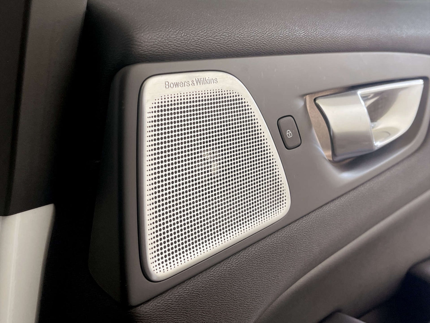 Used Volvo XC60 2023 for sale - 77693710: Photo 20