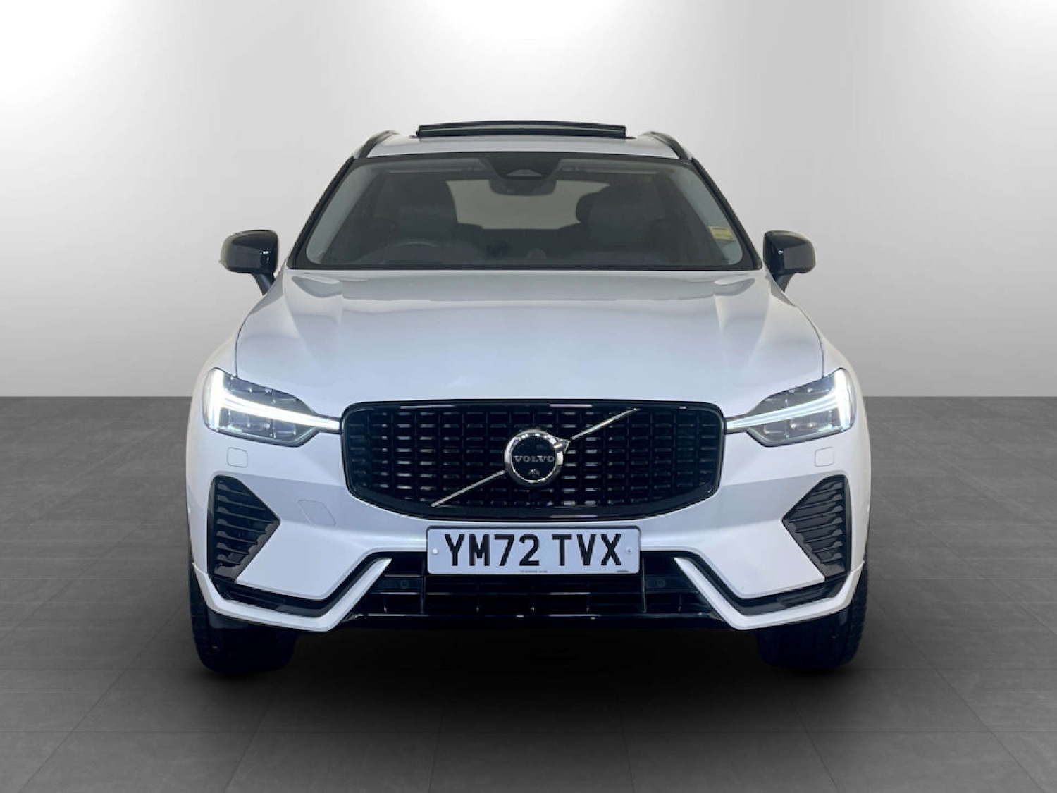 Used Volvo XC60 2023 for sale - 77693710: Photo 5