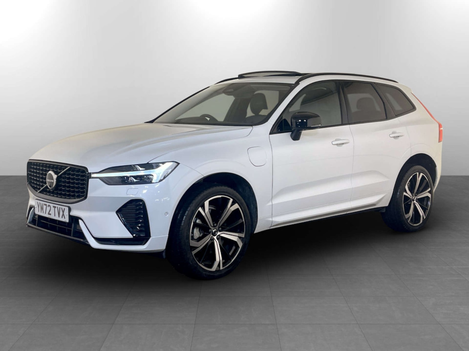 Used Volvo XC60 2023 for sale - 77693710: Photo 6