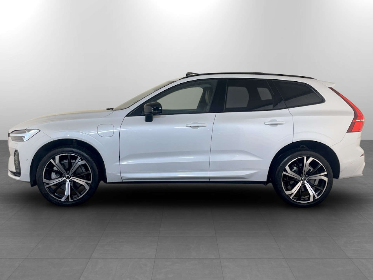 Used Volvo XC60 2023 for sale - 77693710: Photo 7