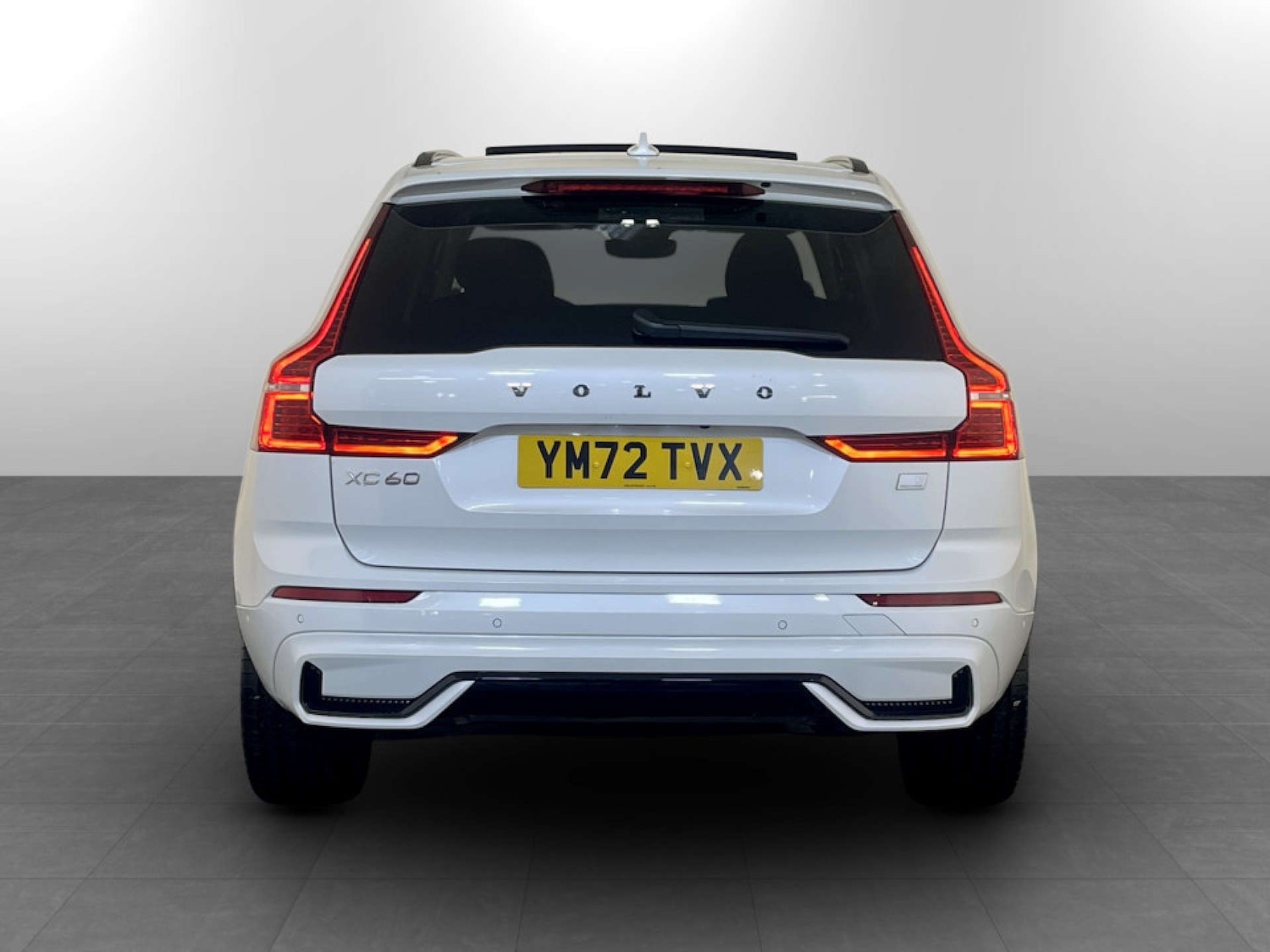 Used Volvo XC60 2023 for sale - 77693710: Photo 9