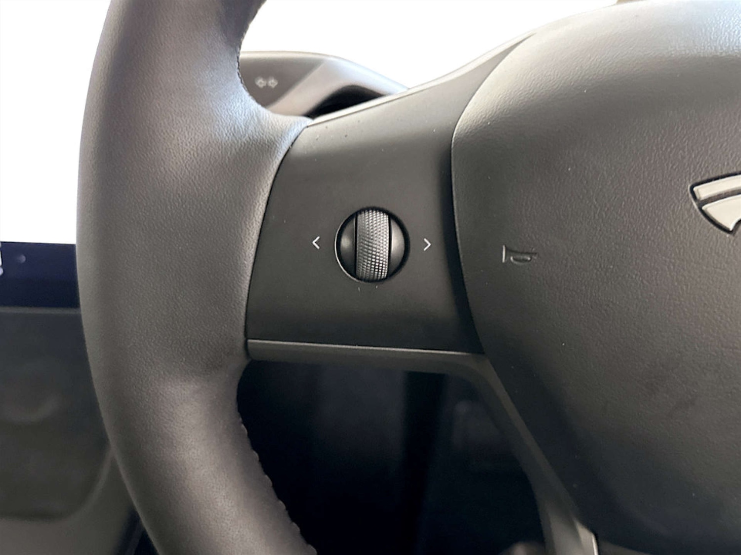 Used Tesla Model Y 2023 for sale - 77328598: Photo 15