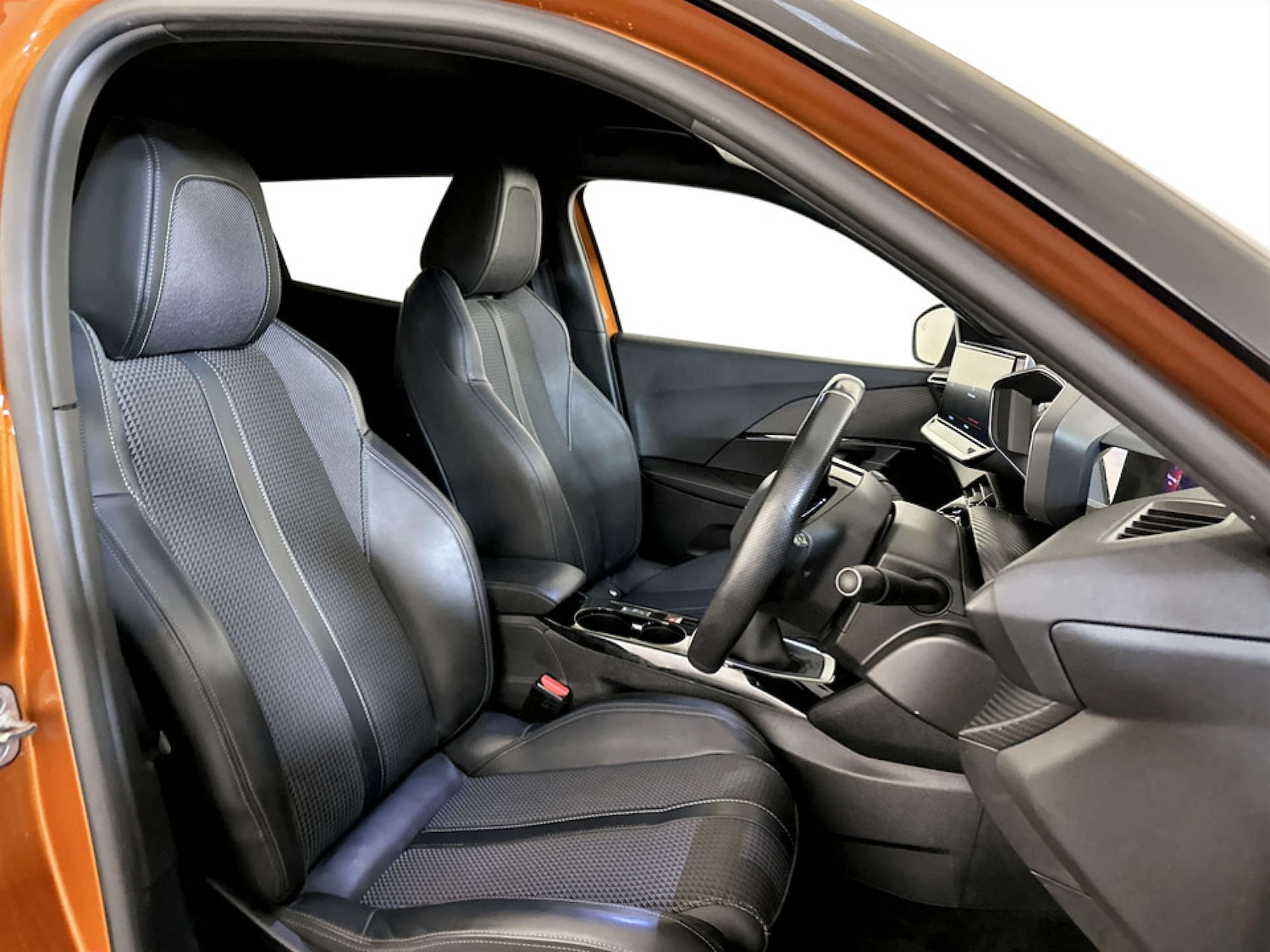 Used Peugeot 2008 2021 for sale - 77185321: Photo 13