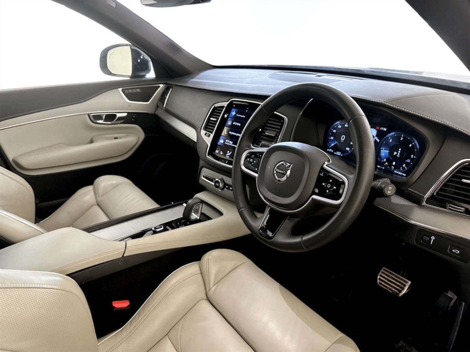 Used Volvo XC90 2022 for sale - 77326100: Photo 16