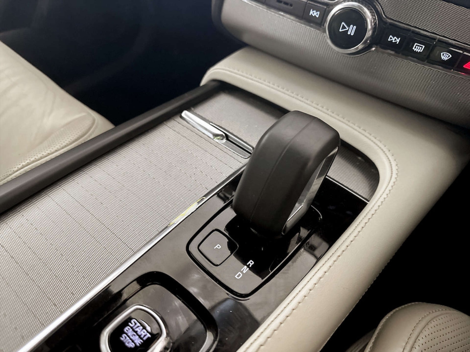 Used Volvo XC90 2022 for sale - 77326100: Photo 26