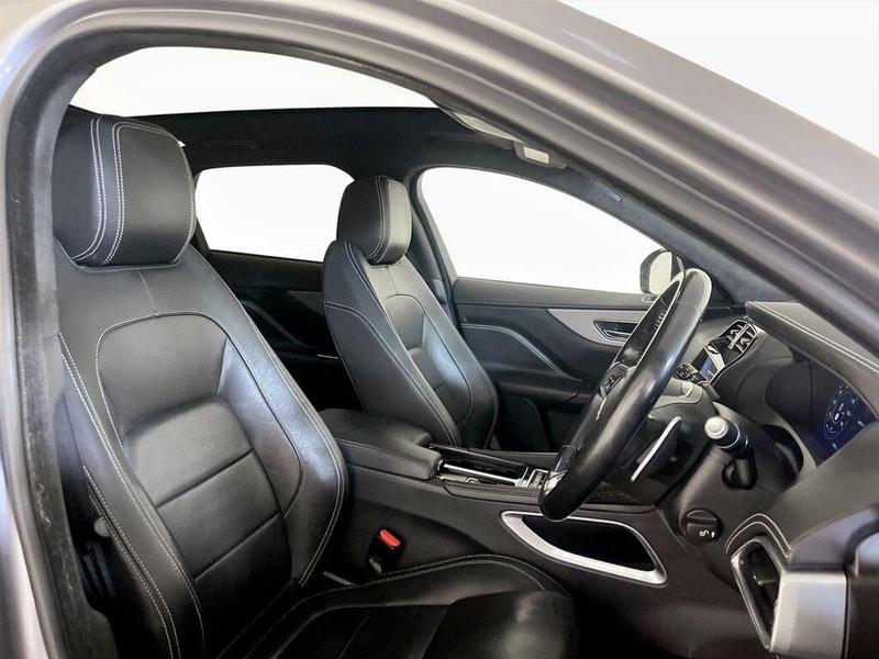 Used Jaguar F-Pace 2019 for sale - 76329702: Photo 13
