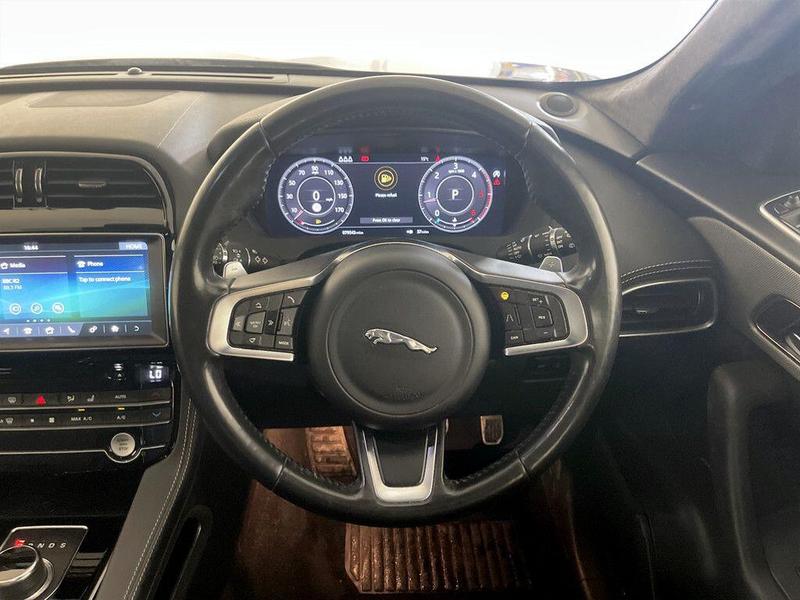 Used Jaguar F-Pace 2019 for sale - 76329702: Photo 16